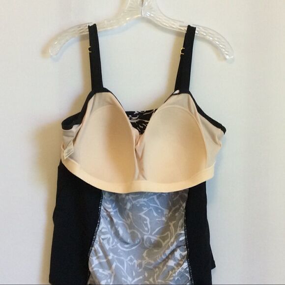 AVA & VIV BLack & White Swim Top Size 20W - Picture 5 of 7